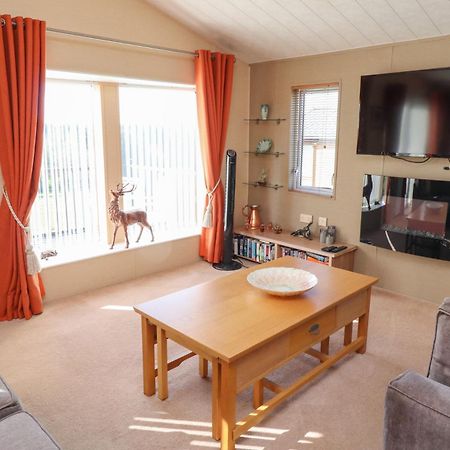 Вилла Percy Wood Country Park Newton on the Moor Экстерьер фото